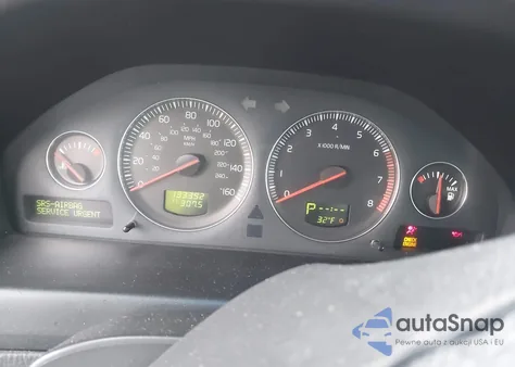 2005 Volvo V70 2.4 z USA, uszkodzony, nr VIN YV1SW612451478248